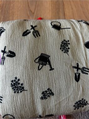 Garden print gauze material
